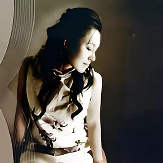 乌兰托娅《乌兰巴托之夜》[FLAC/MP3-320K]